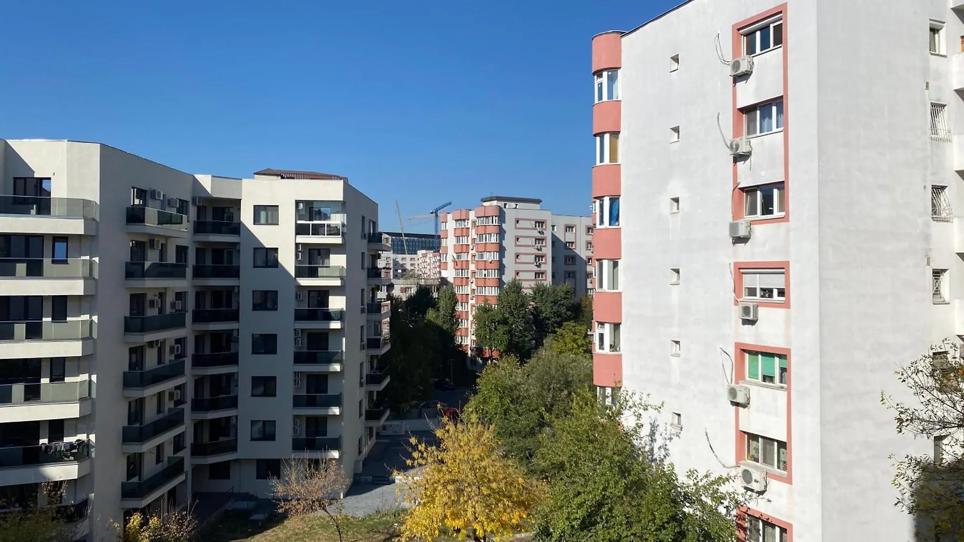 Evan Cozy Flat With Balcony & Parking, 13 September Bucharest